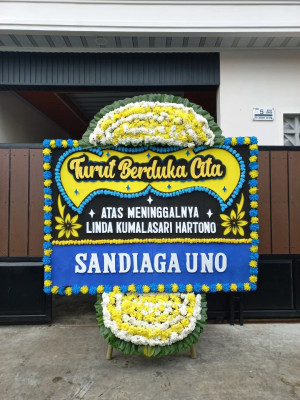 Papan Bunga Duka di Pajar Bulan